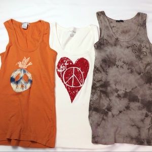 2000’s Tank Top bundle (3 shirts) size L